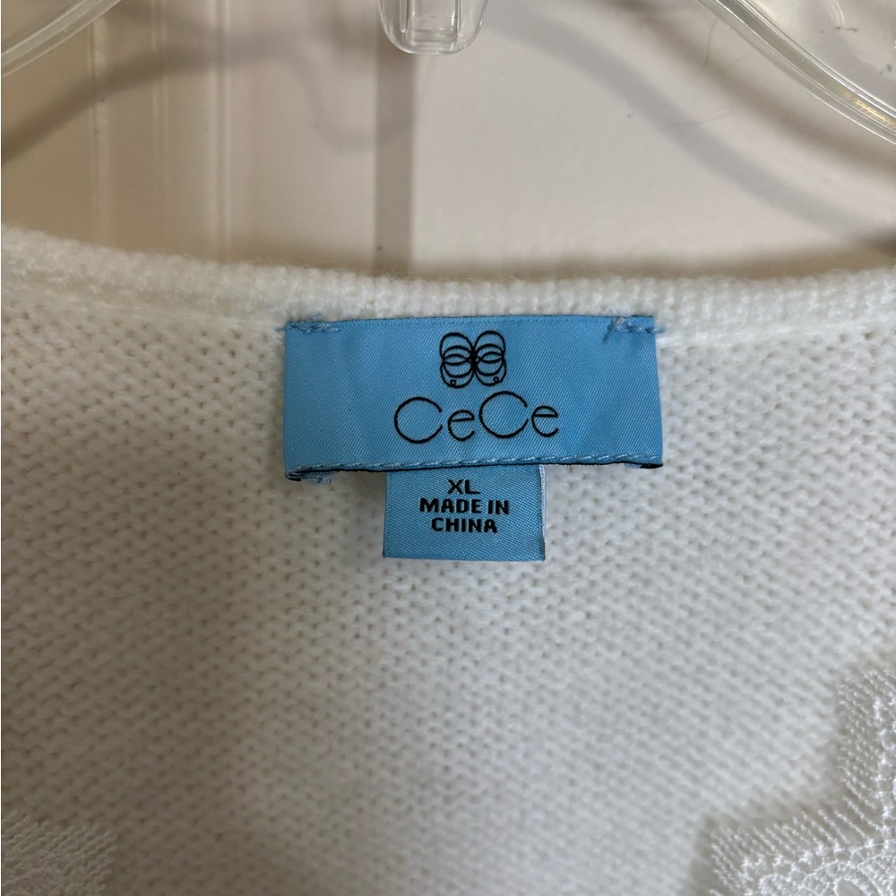 NWT CeCe White V-Neck Sweater with Lace Detail - Picture 5 of 8